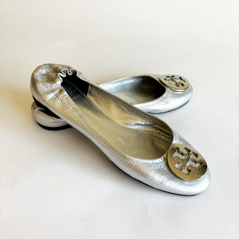 Tory Burch Silver Leather Loafers Flats size 8.5